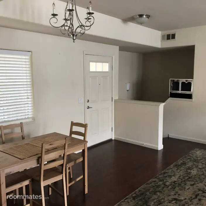 Room for rent in Folsom, CA $1200, condo