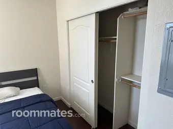 Room for rent in Folsom, CA $1200, condo