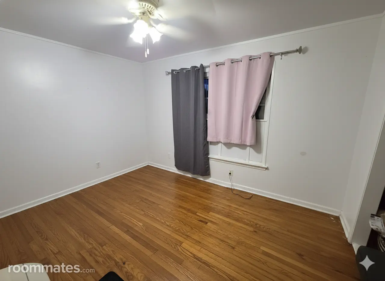 Profile photo 2 of 4
