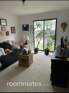 Room for rent in Bloomfield Hills, MI $740, condo