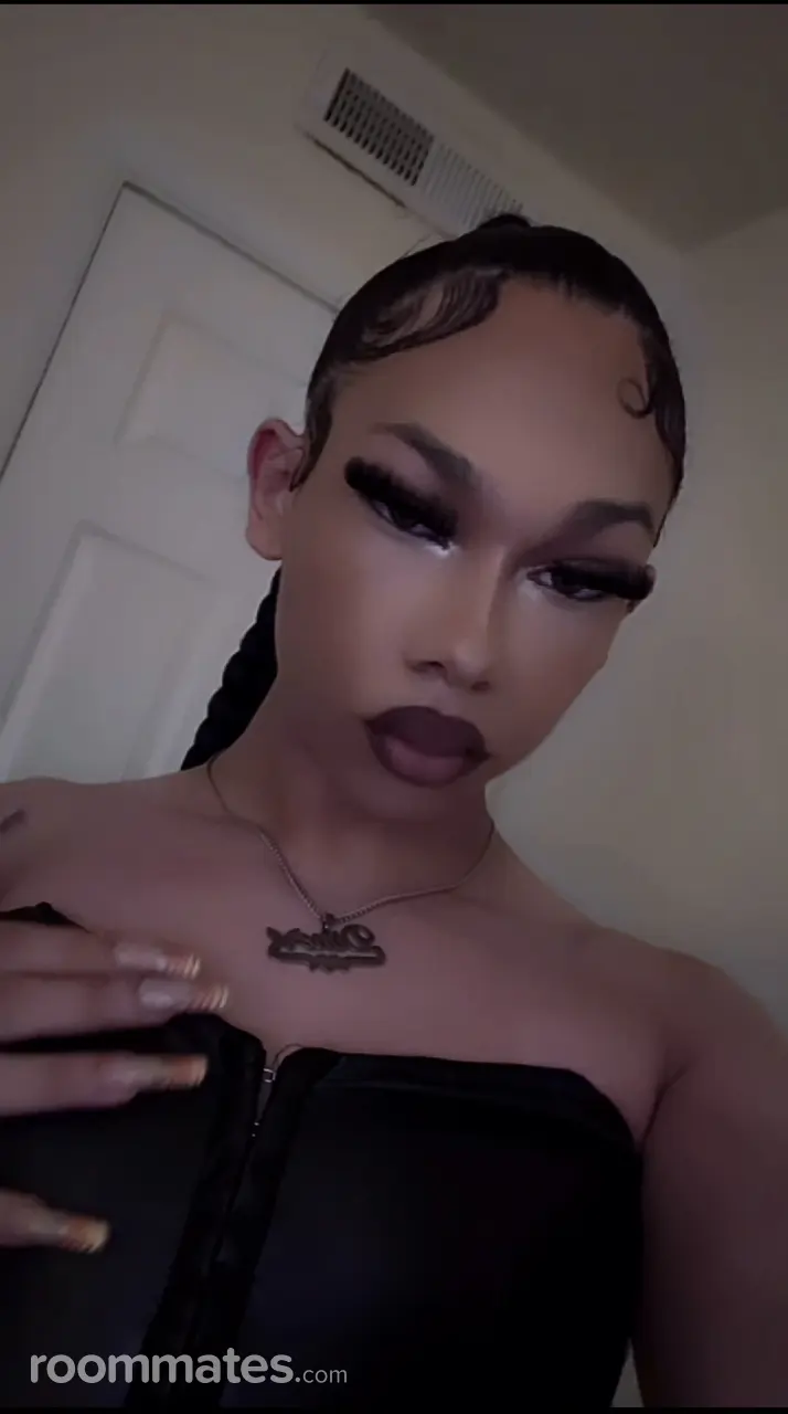 Profile photo 4 of 4