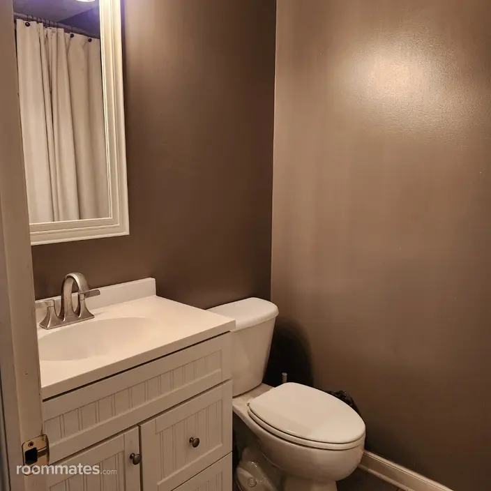 Room for rent in Grove City, OH $500, house