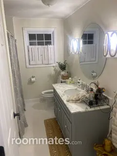 Room for rent in Monroe, CT $1200, house