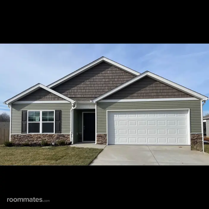 Room for rent in Knoxville, TN $800, house