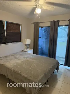 Room for rent in Coral Springs, FL $975, house
