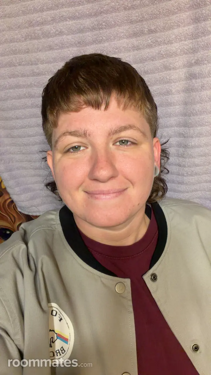 Profile photo 3 of 4