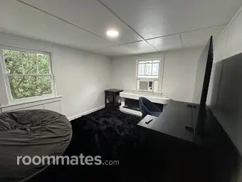 Room for rent in Savannah, GA $2000, house
