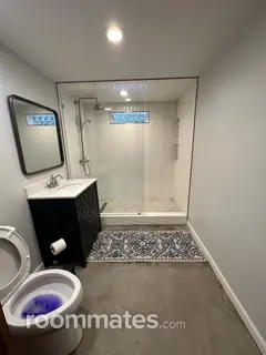 Room for rent in Savannah, GA $2000, house