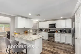 Room for rent in Chandler, AZ $900, house