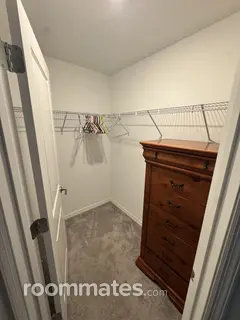 Room for rent in Holiday, FL $1000, condo