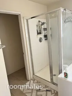 Room for rent in Victorville, CA $1300, house