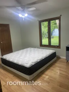 Room for rent in Indianapolis, IN $800, house