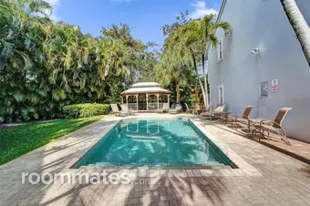 Room for rent in Fort Lauderdale, FL $1800, townhouse