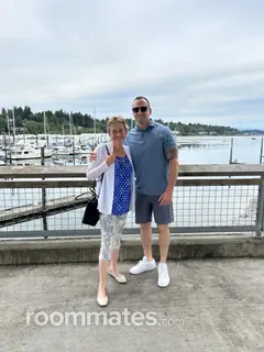 Roommate looking Lacey, WA, $1000