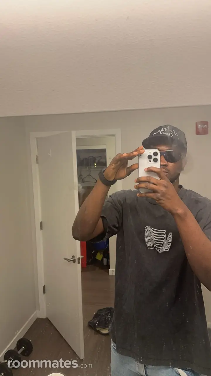 Profile photo 4 of 8