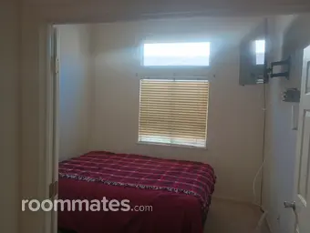 Room for rent in Elk Grove, CA $800, house