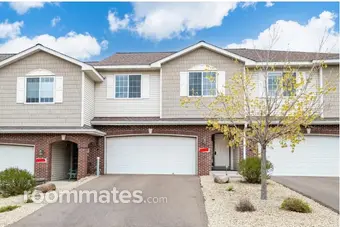 Room for rent in Lakeville, MN $1100, townhouse