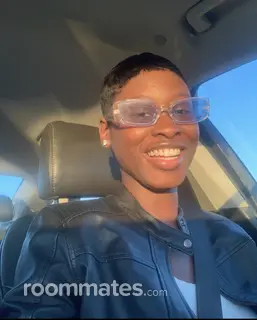 Roommate looking Sherman Oaks, CA, $1000