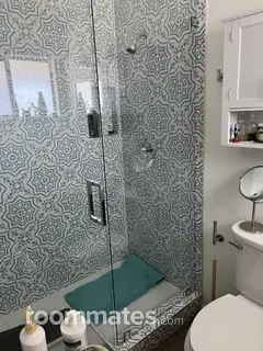 Room for rent in Palm Desert, CA $1300, house