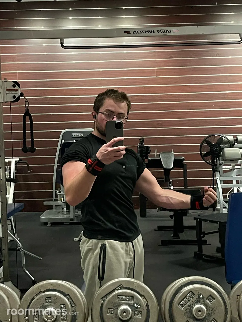 Profile photo 3 of 4