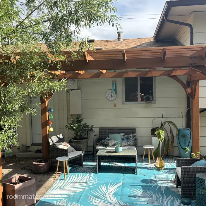 Room for rent in Colorado Springs, CO $800, house