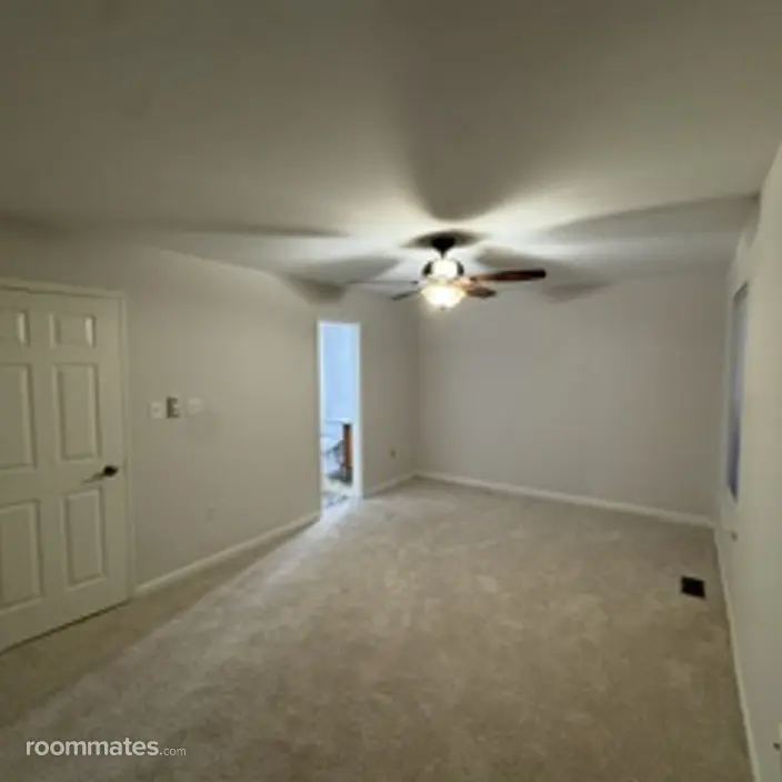 Room for rent in Dumfries, VA $1000, townhouse