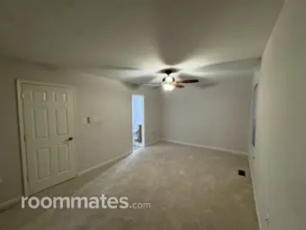 Room for rent in Dumfries, VA $1000, townhouse