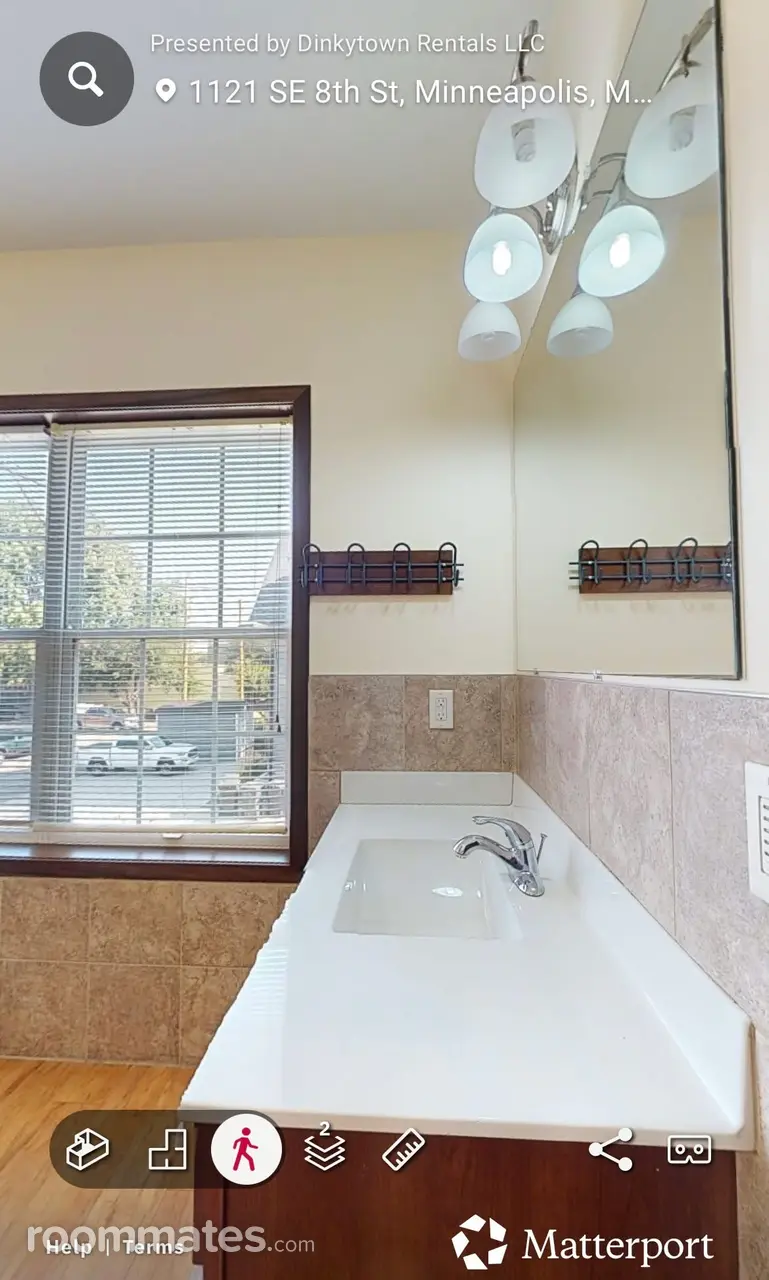 Profile photo 4 of 5