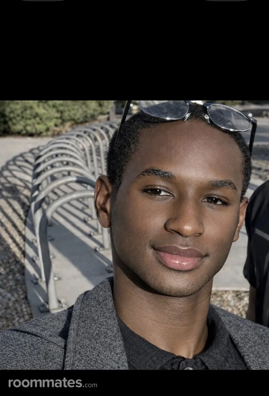 Profile photo 5 of 6