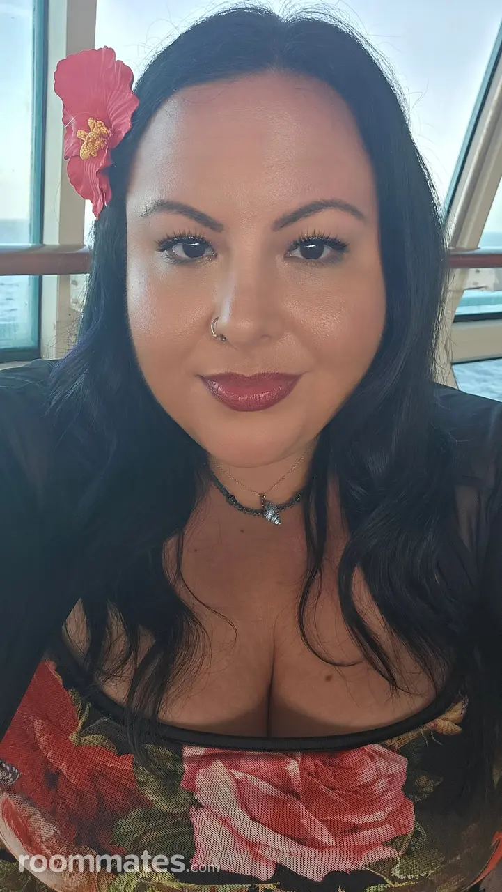 Profile photo 4 of 4