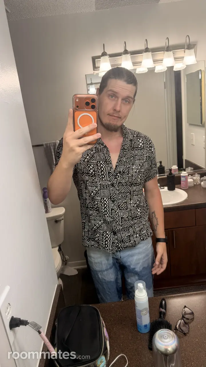 Profile photo 5 of 5