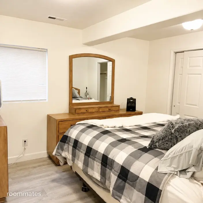 Room for rent in Colorado Springs, CO $1200, house