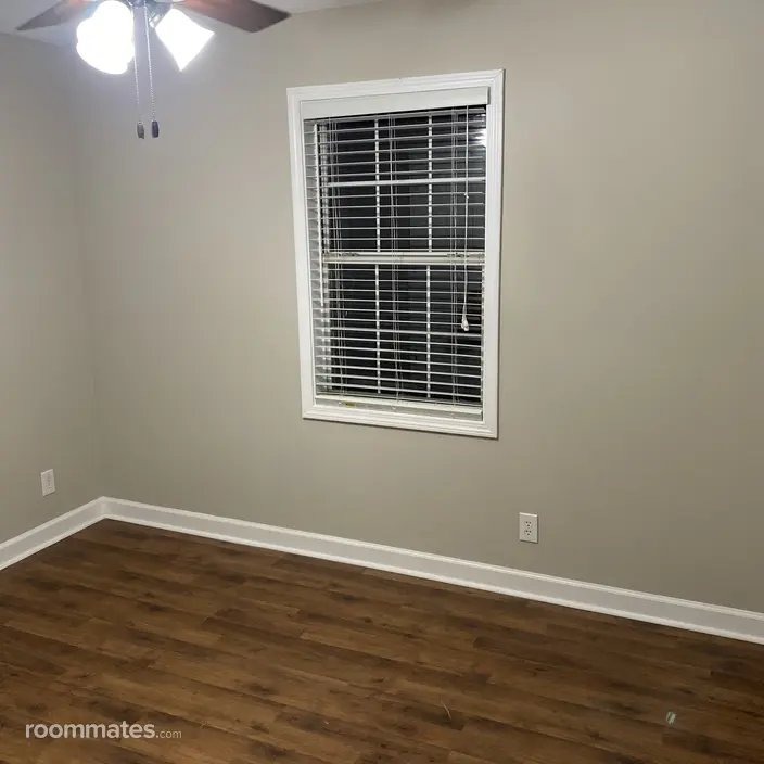 Room for rent in McDonough, GA $650, house