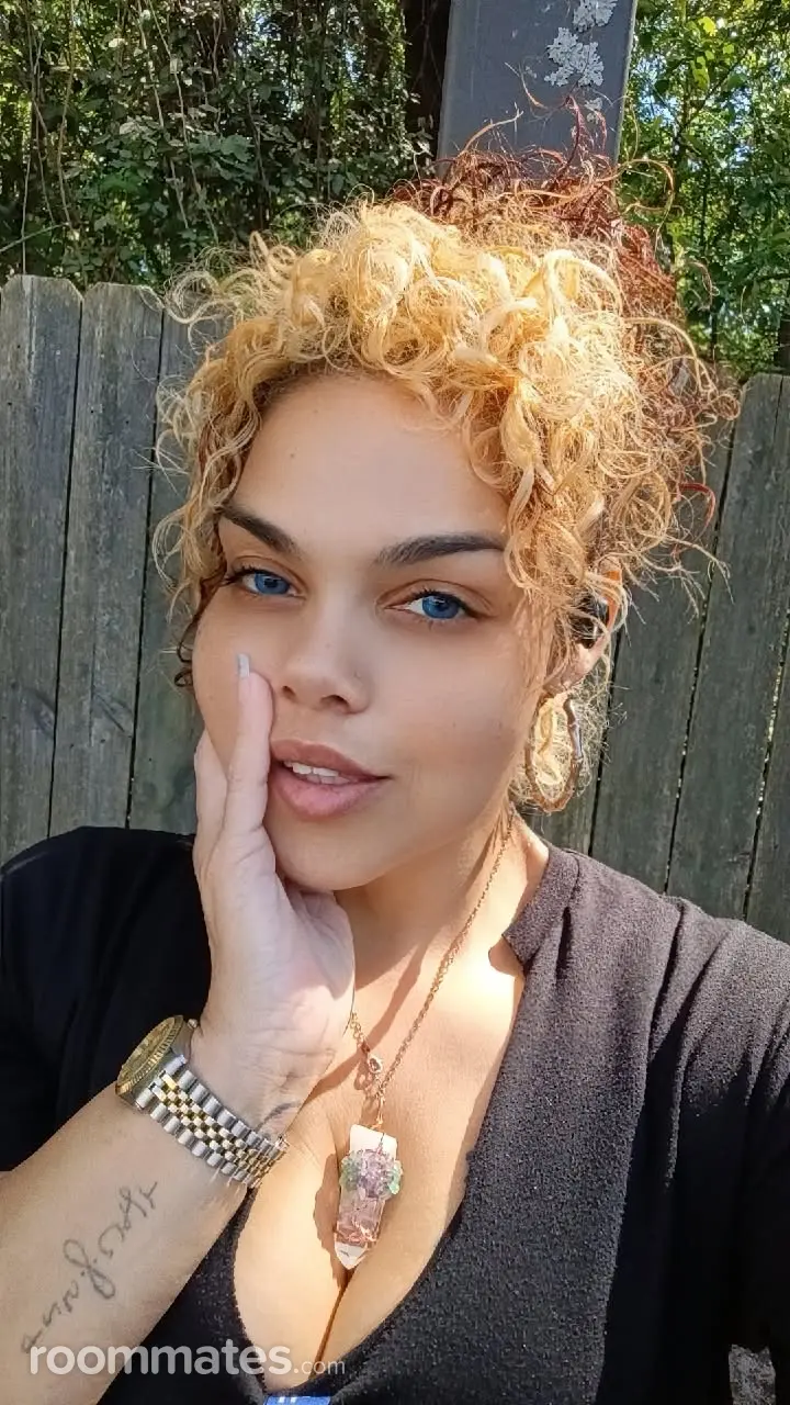 Profile photo 4 of 7