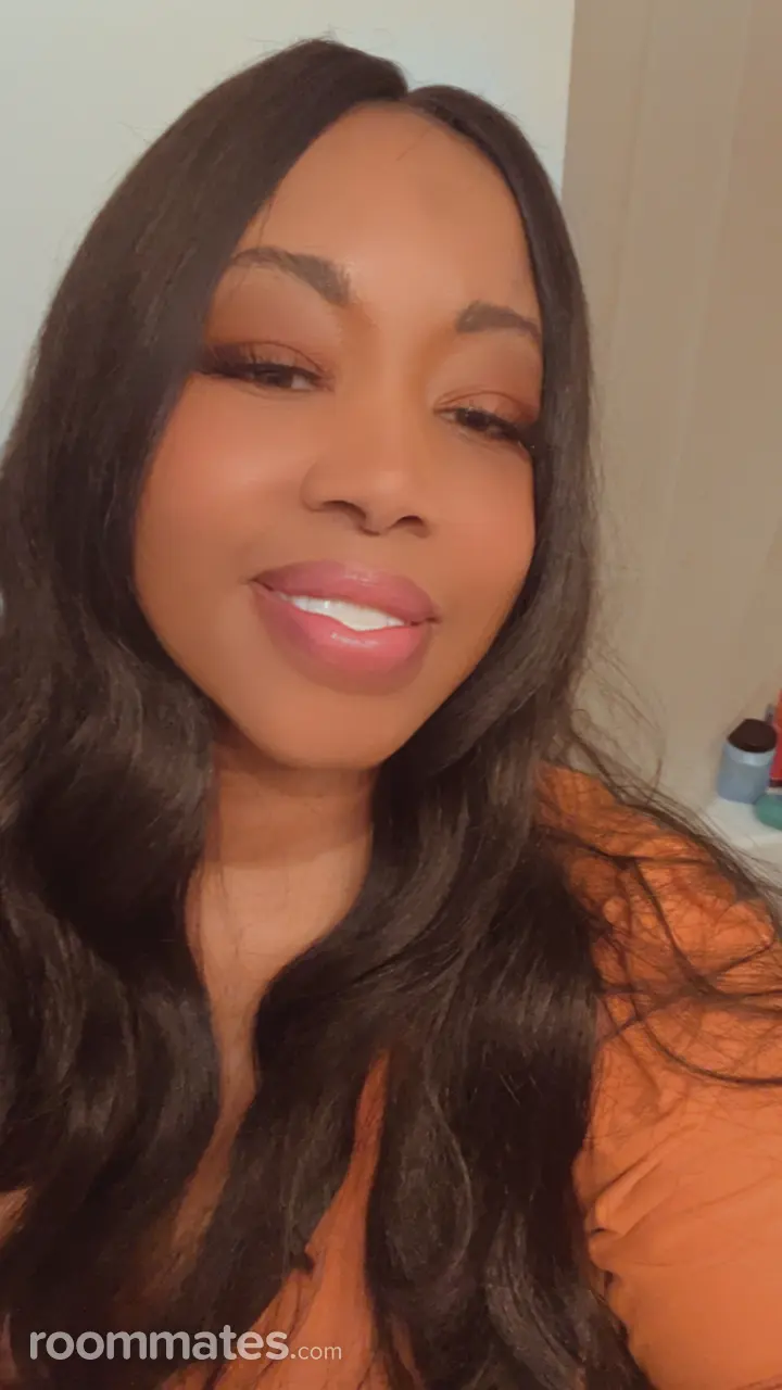 Profile photo 4 of 4