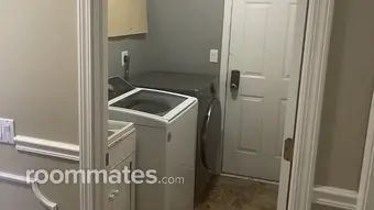 Room for rent in Lake Orion, MI $700, house