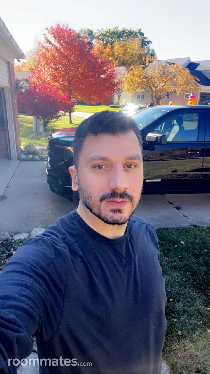 Profile photo 9 of 9