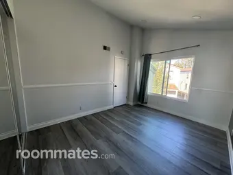 Room for rent in Santa Ana, CA $900, townhouse