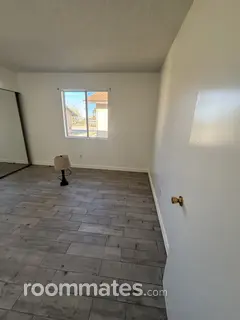 Room for rent in Twentynine Palms, CA $800, house