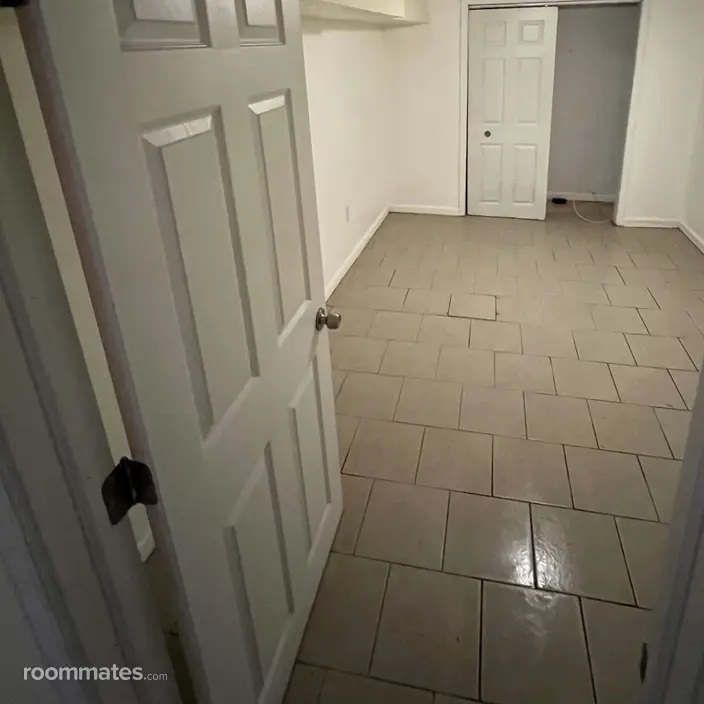Room for rent in Newark, NJ $750, house
