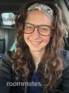 Roommate looking Grand Haven, MI, $2000