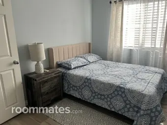 Room for rent in Irvine, CA $1500, condo