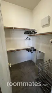 Room for rent in La Quinta, CA $1800, house