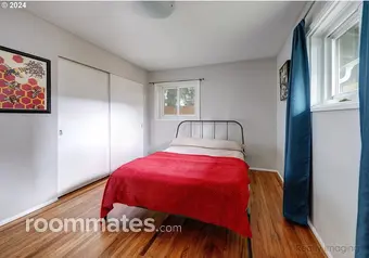 Room for rent in Portland, OR $1000, house