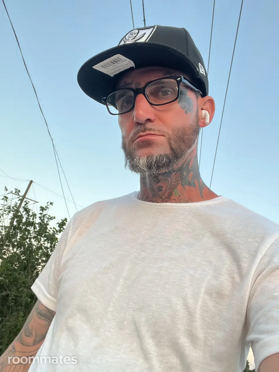 Profile photo 3 of 4
