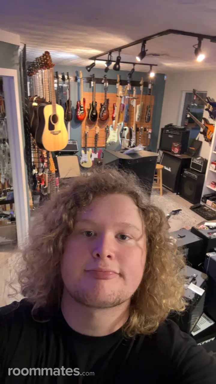 Profile photo 11 of 13