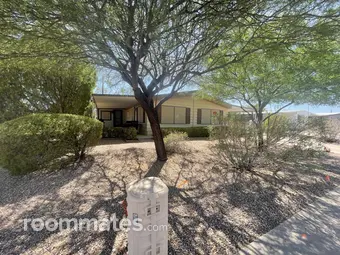 Room for rent in Mesa, AZ $700, house