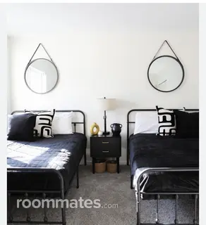 Room for rent in Minneapolis, MN $900, house