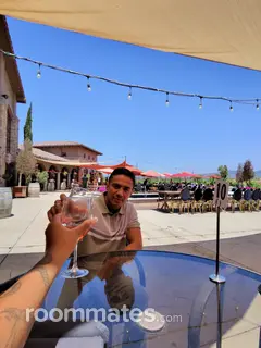Roommate looking Long Beach CA, $1800