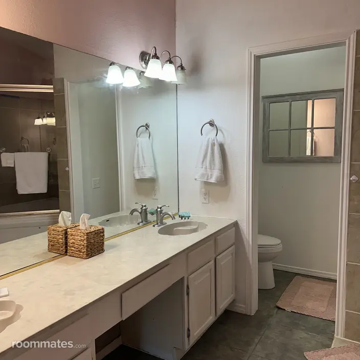 Room for rent in Leander, TX $1300, house